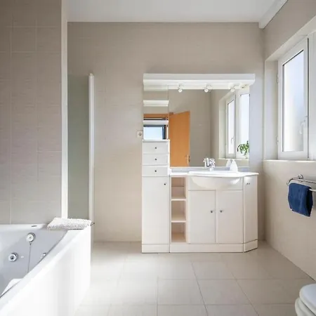 Cambera 10 Minutos De Playa Andando Muy Comoda Area Tranquila 别墅 锡切斯