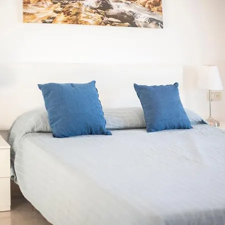 Cambera 10 Minutos De Playa Andando Muy Comoda Area Tranquila 别墅 锡切斯