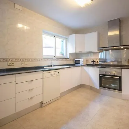 Cambera 10 Minutos De Playa Andando Muy Comoda Area Tranquila 别墅