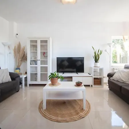 Cambera 10 Minutos De Playa Andando Muy Comoda Area Tranquila * 锡切斯