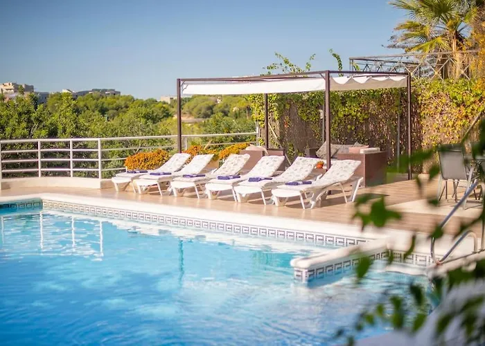 Cambera 10 Minutos De Playa Andando Muy Comoda Area Tranquila Villa Sitges