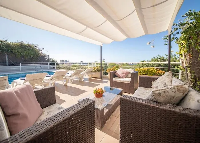 Villa Cambera 10 Minutos De Playa Andando Muy Comoda Area Tranquila Sitges