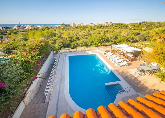 Cambera 10 Minutos De Playa Andando Muy Comoda Area Tranquila Вилла Сиджес