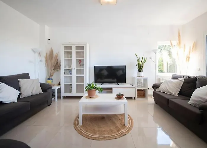 Cambera 10 Minutos De Playa Andando Muy Comoda Area Tranquila * Sitges