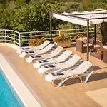 Cambera 10 Minutos De Playa Andando Muy Comoda Area Tranquila シッチェス