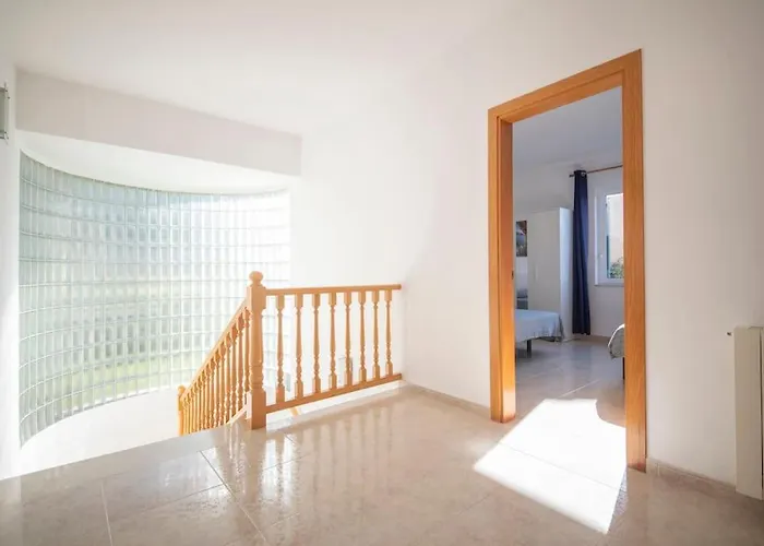 Cambera 10 Minutos De Playa Andando Muy Comoda Area Tranquila Willa